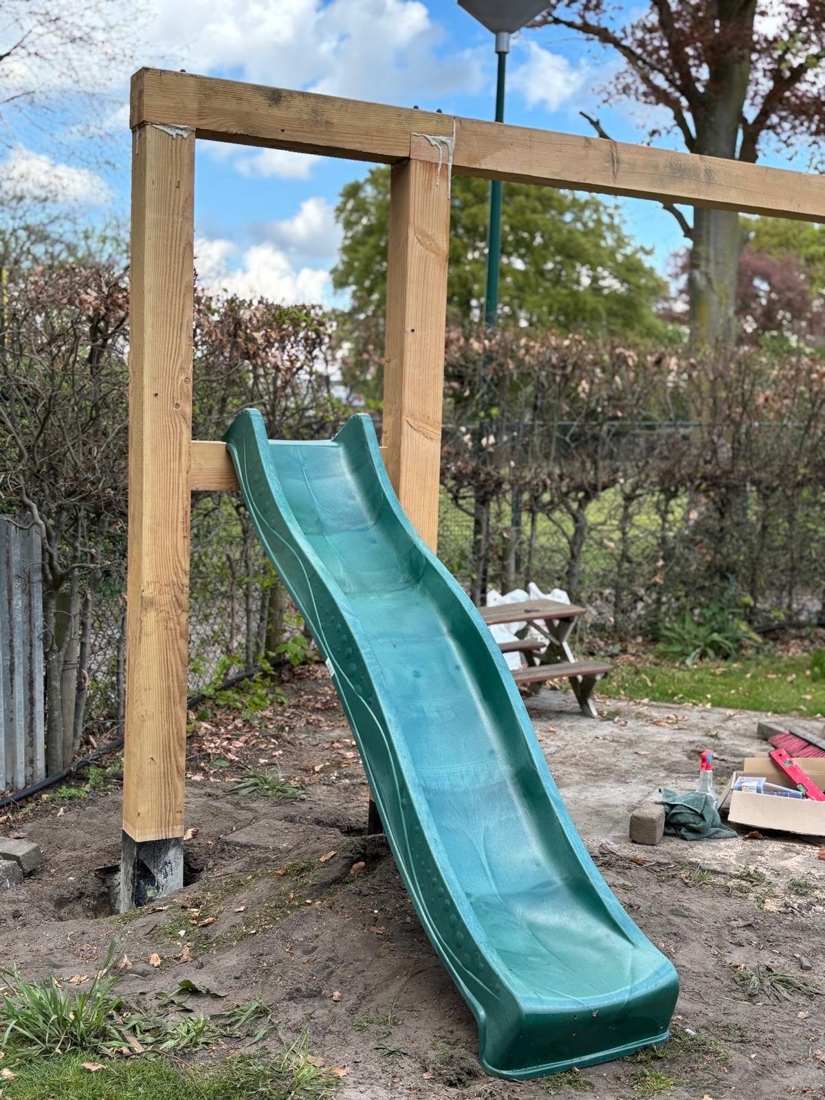 Groene glijbaan voor speeltuin of speeltoestel, Ophalen, Nieuw, Glijbaan