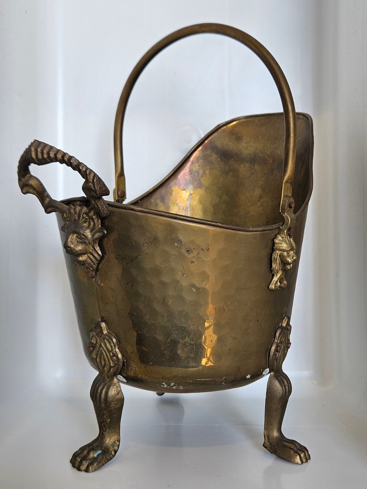Vintage koperen cachepot bloempot met leeuwenkoppen, Antiek en Kunst, Antiek | Koper en Brons, Ophalen of Verzenden