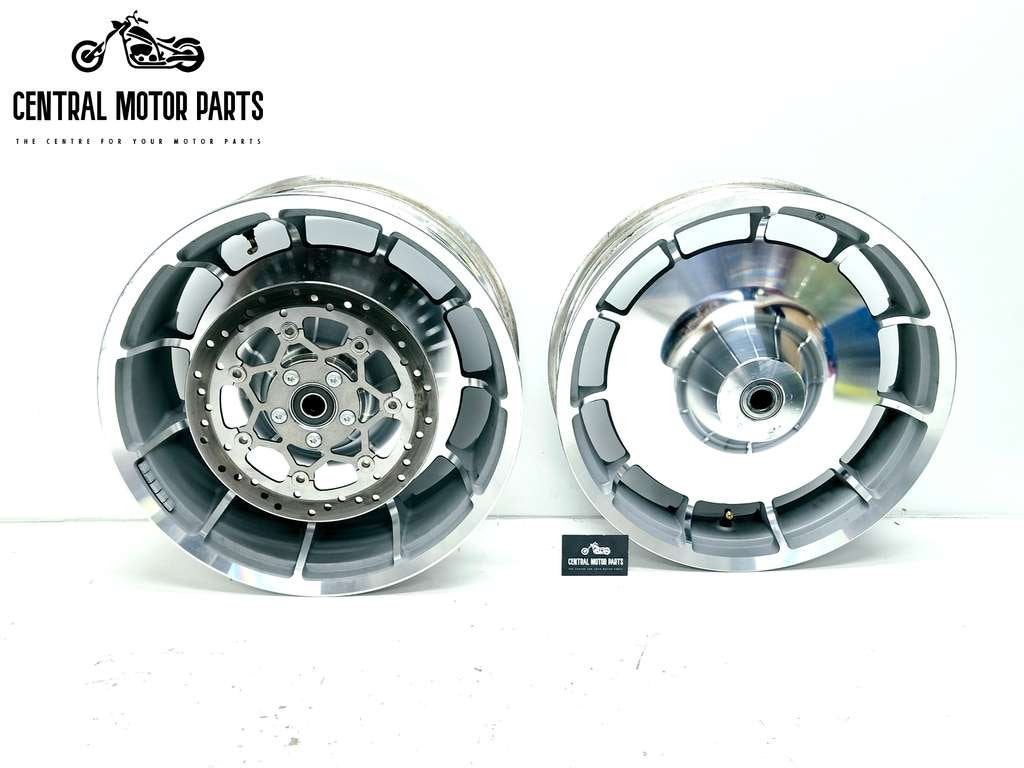 18 inch Fat Boy Wielen 18x4.5 + 18x8 Fat Boy 2018-up, Motoren, Niet ingevuld, Gebruikt, Niet ingevuld, Ophalen of Verzenden