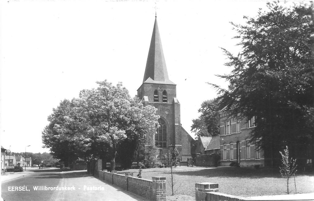 AK Eersel - Willibrorduskerk en Pastorie, Verzenden, 1960 tot 1980, Ongelopen, Noord-Brabant
