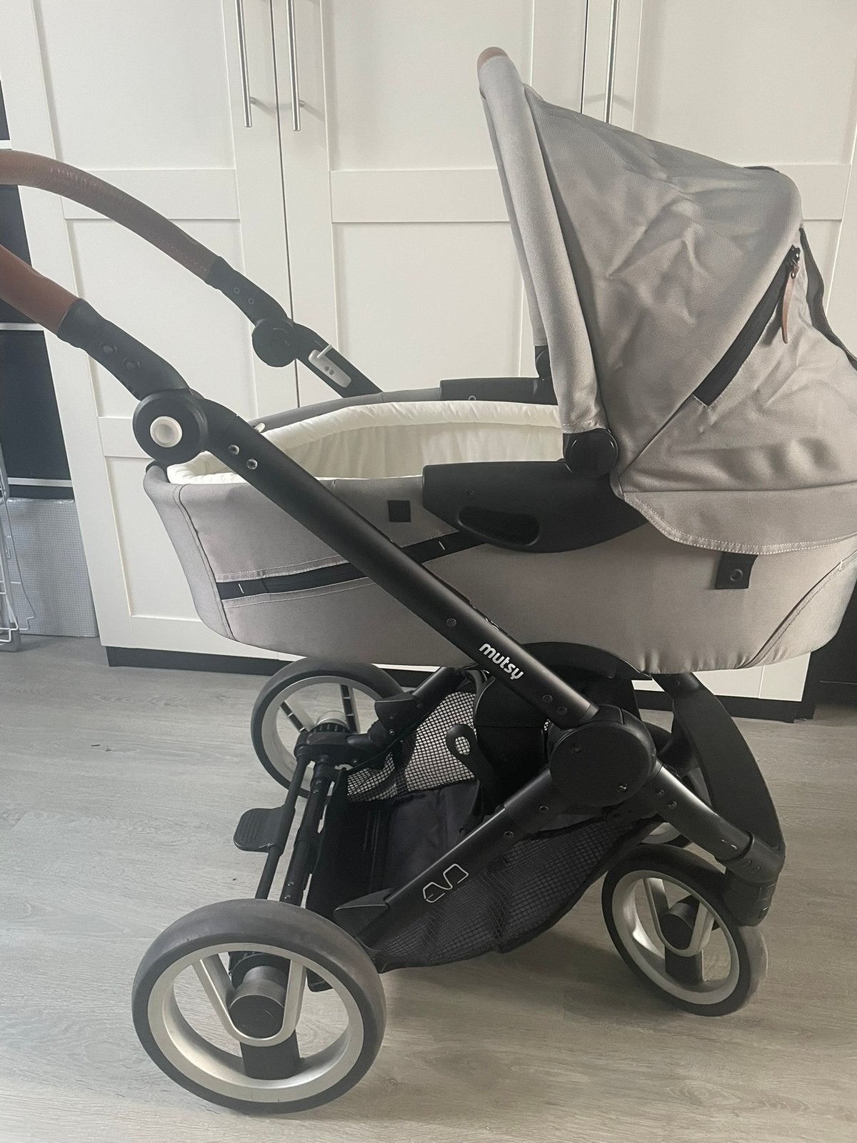 Kinderwagen Mutsy Evo Urban, Zo goed als nieuw, Mutsy, Luchtbanden, Ophalen