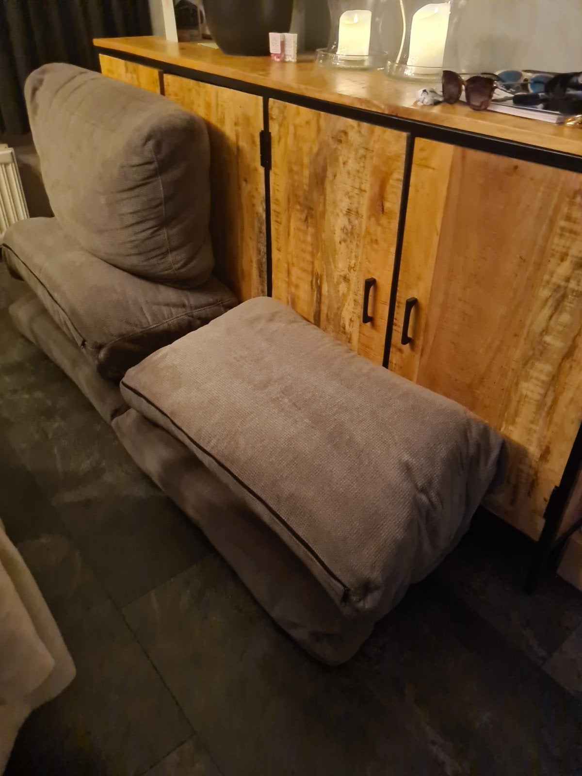 Gratis,5 dikke grijze kussens - ideaal voor boomhut/mancave, Ophalen, Gebruikt, Grijs, Zitkussen
