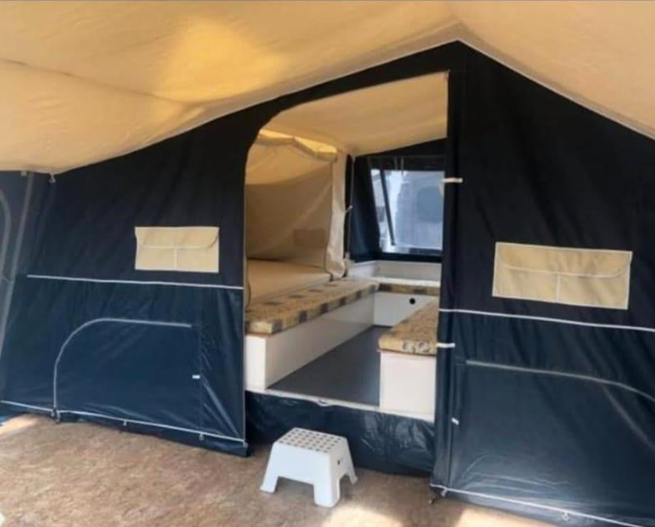 Gerjak Tago Atlantic 2006 met buitenkeuken en 2 bedden, Ophalen of Verzenden
