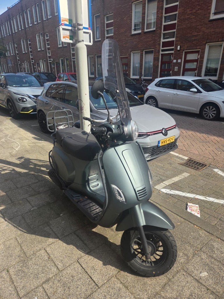 Senzo RivaLux 2022 | 5.341 km | Matgroen | Windscherm, Ophalen, Gebruikt, Overige typen, Overige merken
