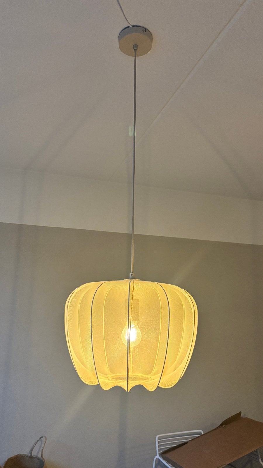 Hanglamp Karwei Esmee zand Ø40 x 30 cm, Huis en Inrichting, Ophalen, Zo goed als nieuw, Textiel, E27 (groot)