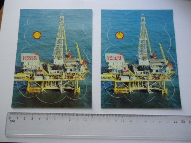 sticker oud SHELL HELPT Booreiland boor platform drilling, Verzenden, Zo goed als nieuw, Bedrijf of Vereniging