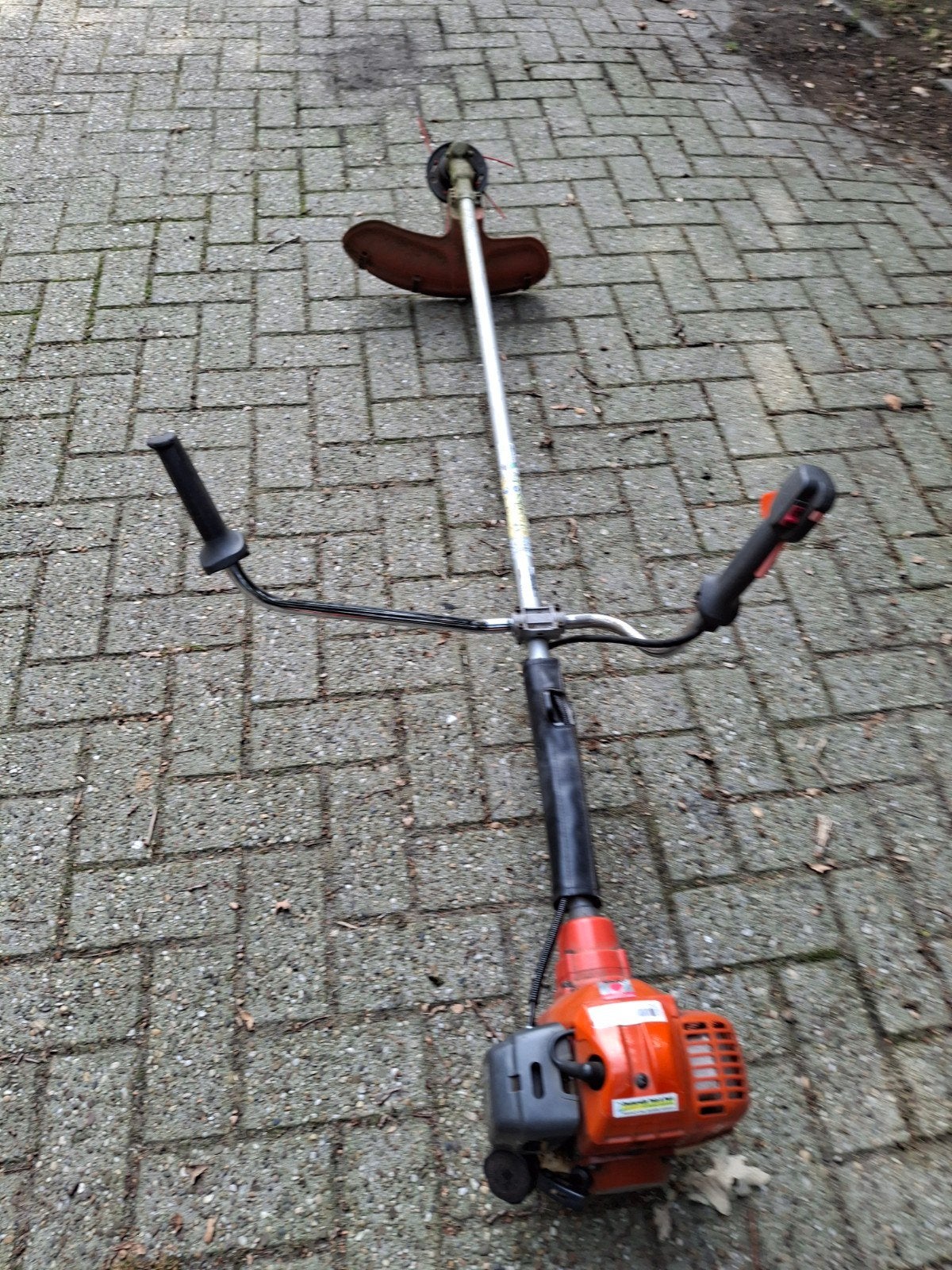 husqvarna bosmaaier- krachtig en betrouwbaar, Ophalen, Benzine, Gebruikt, 30 tot 50 cm