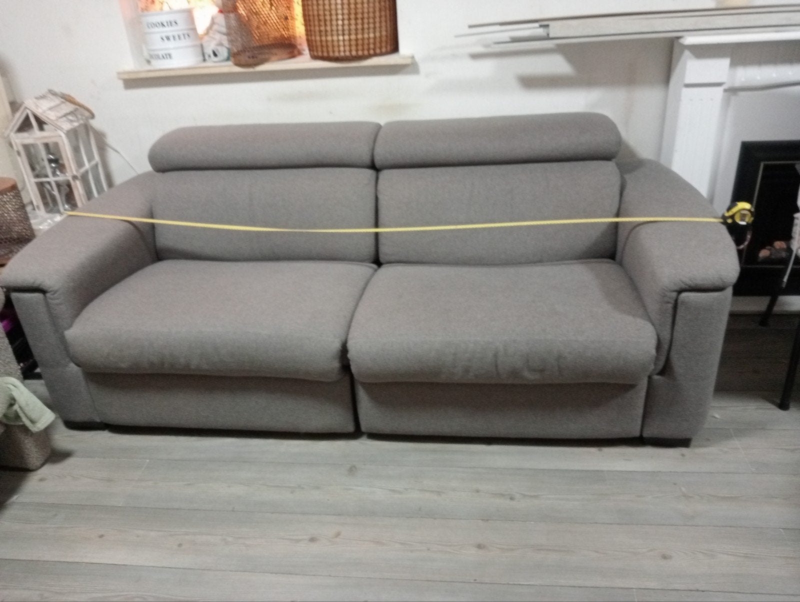 Bruin/grijze 2-zitsbank met relaxfunctie, Ophalen, Gebruikt, Tweepersoons, 75 tot 100 cm