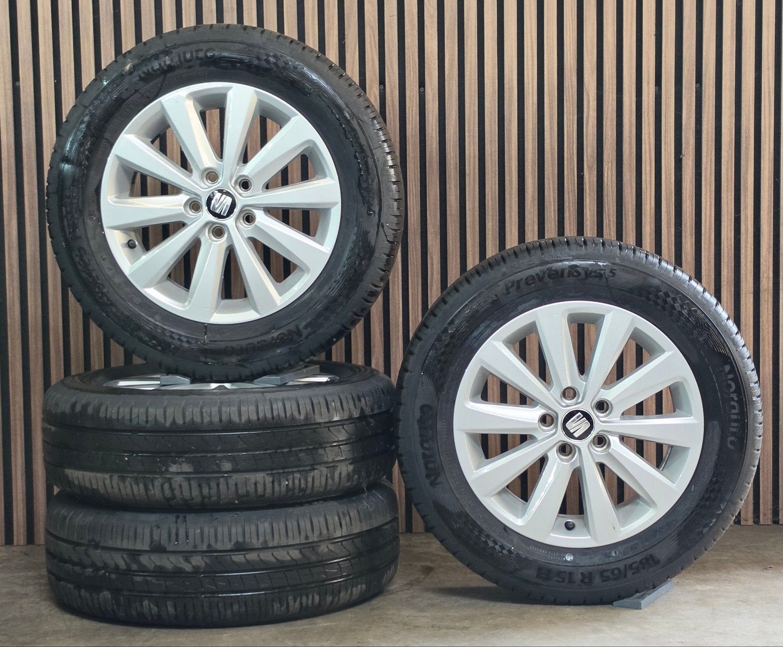 Nette 15" Orig SEAT Ibiza Velgen+Goede Banden 5x100 Polo, Auto-onderdelen, Banden en Velgen, Ophalen, Gebruikt, 15 inch, Seat
