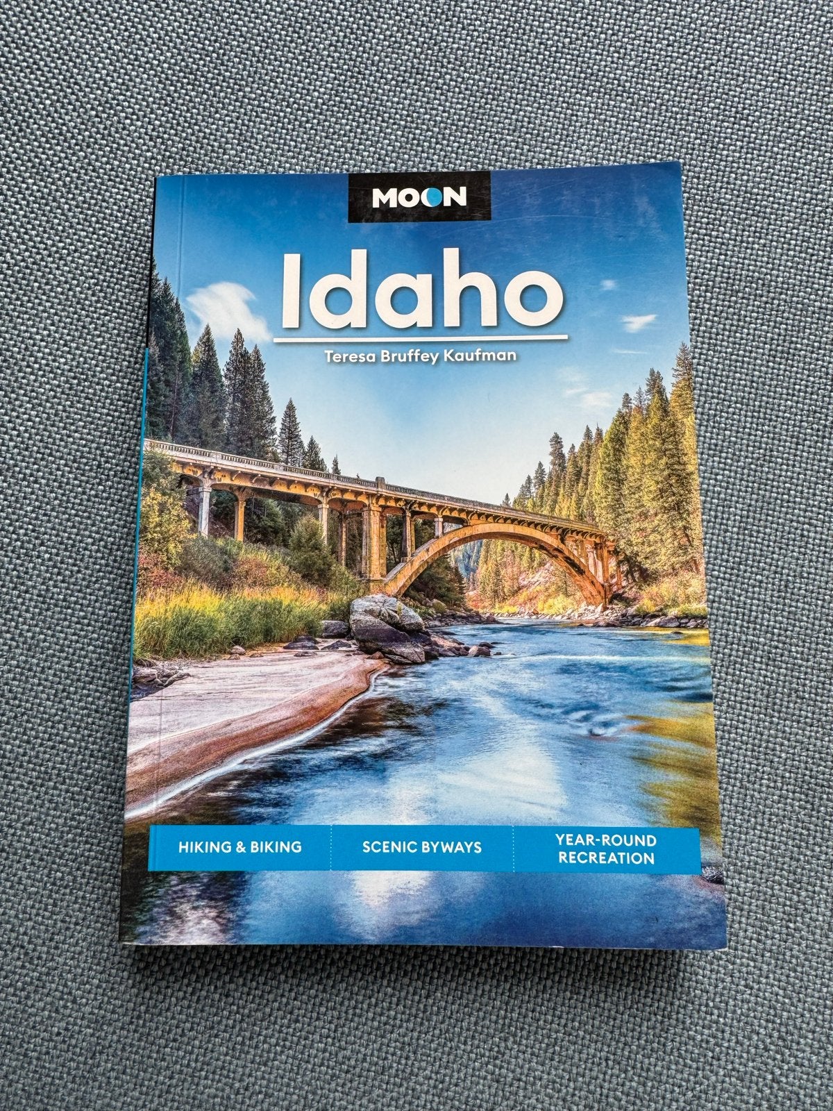Moon Idaho Reisgids, Boeken, Overige merken, Ophalen of Verzenden, Zo goed als nieuw, Reisgids of -boek