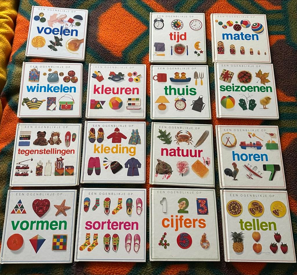 Een Ogenblikje Op... 15 delige set kinderboeken, Ophalen of Verzenden, Gelezen, Uitklap-, Voel- of Ontdekboek, 2 tot 3 jaar