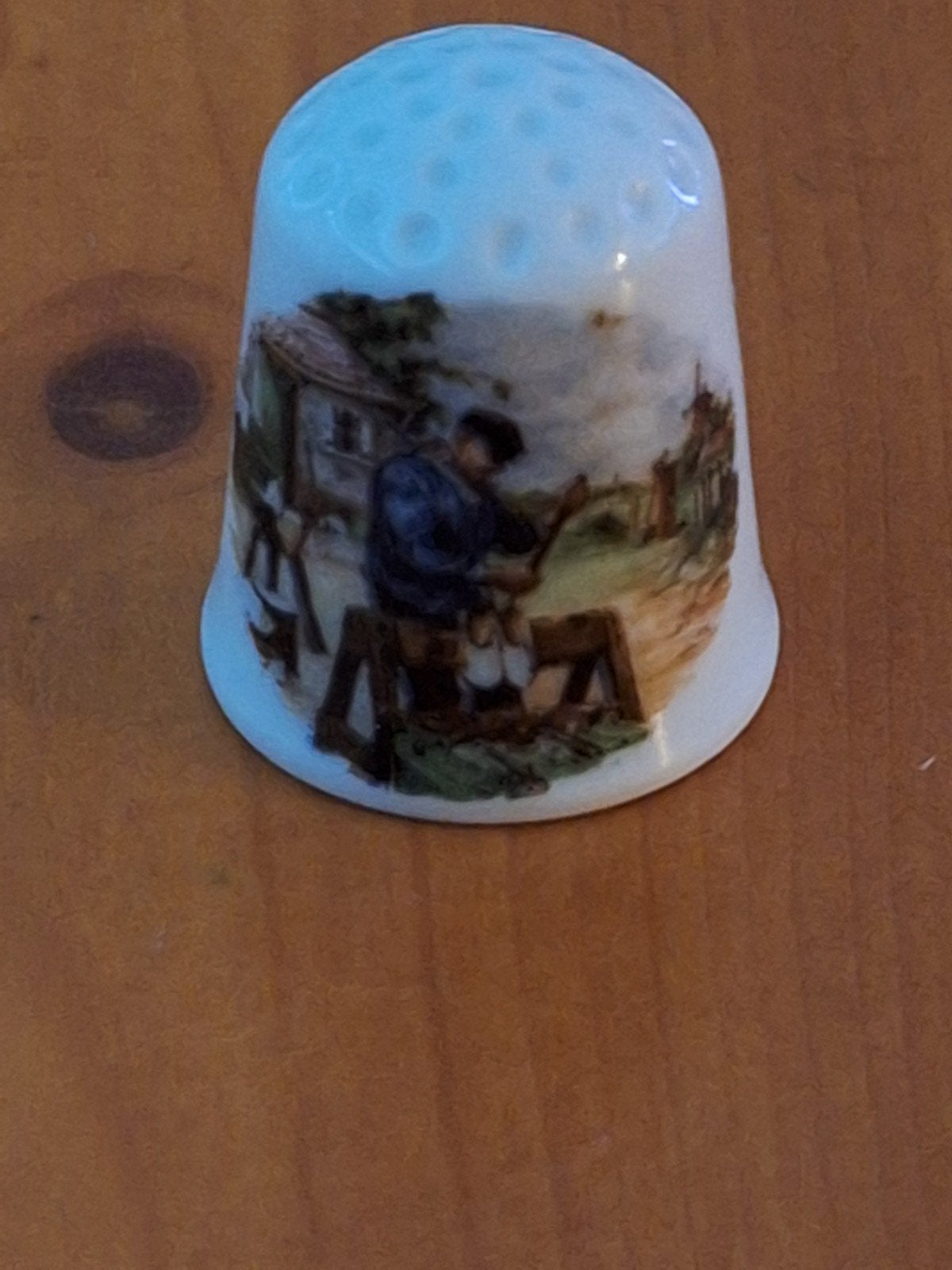 Antieke vingerhoed met landschap en figuur. Klompen maken, Ophalen of Verzenden, Zo goed als nieuw