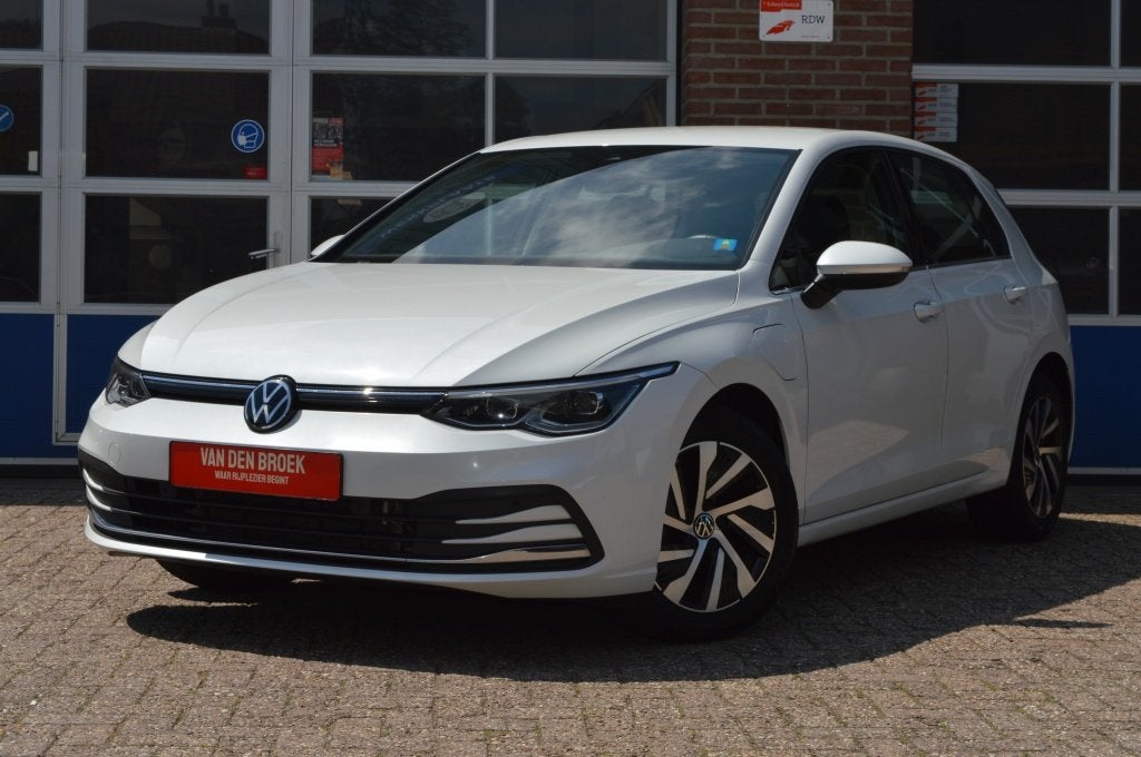 Volkswagen Golf 1.4 eHybrid Style | AUT - MEMORY (bj 2021), Auto's, Volkswagen, Automaat, 1490 kg, Gebruikt, Euro 6
