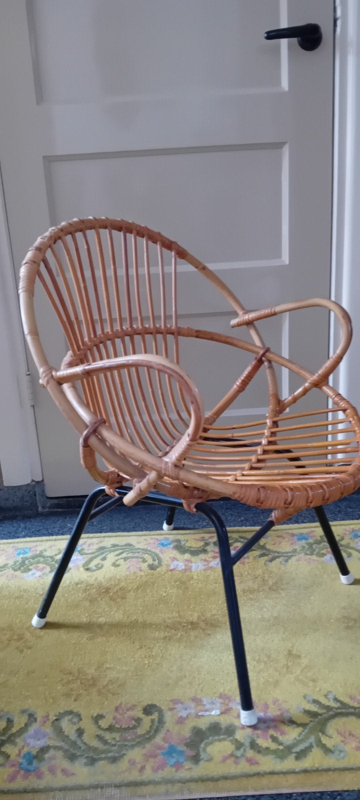 Retro rieten kuipstoel met kussens, Huis en Inrichting, Stoelen, Gebruikt, Bruin, Eén, Retro, Vintage