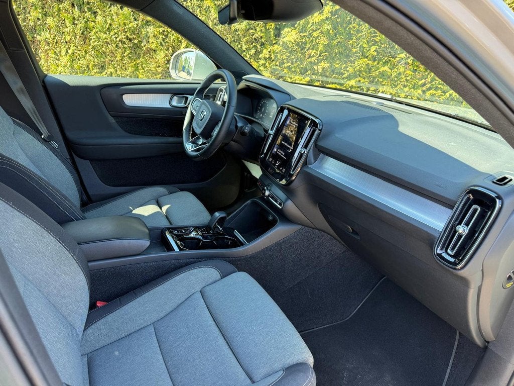 Volvo XC40 Recharge T4 Plus Bright | Camera | DAB | Navi | B, 12 maanden, Stof, Euro 6, 1712 kg