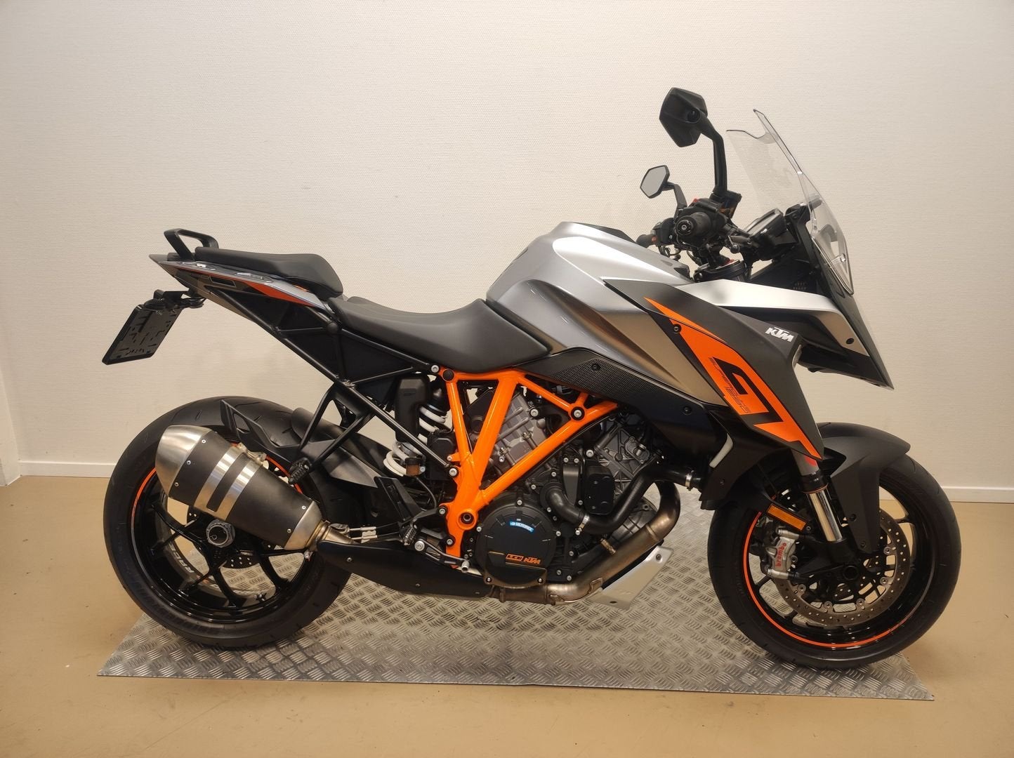 KTM 1290 SUPER DUKE GT (bj 2018), 2 cilinders, KTM, Motorrijbewijs A, Bedrijf
