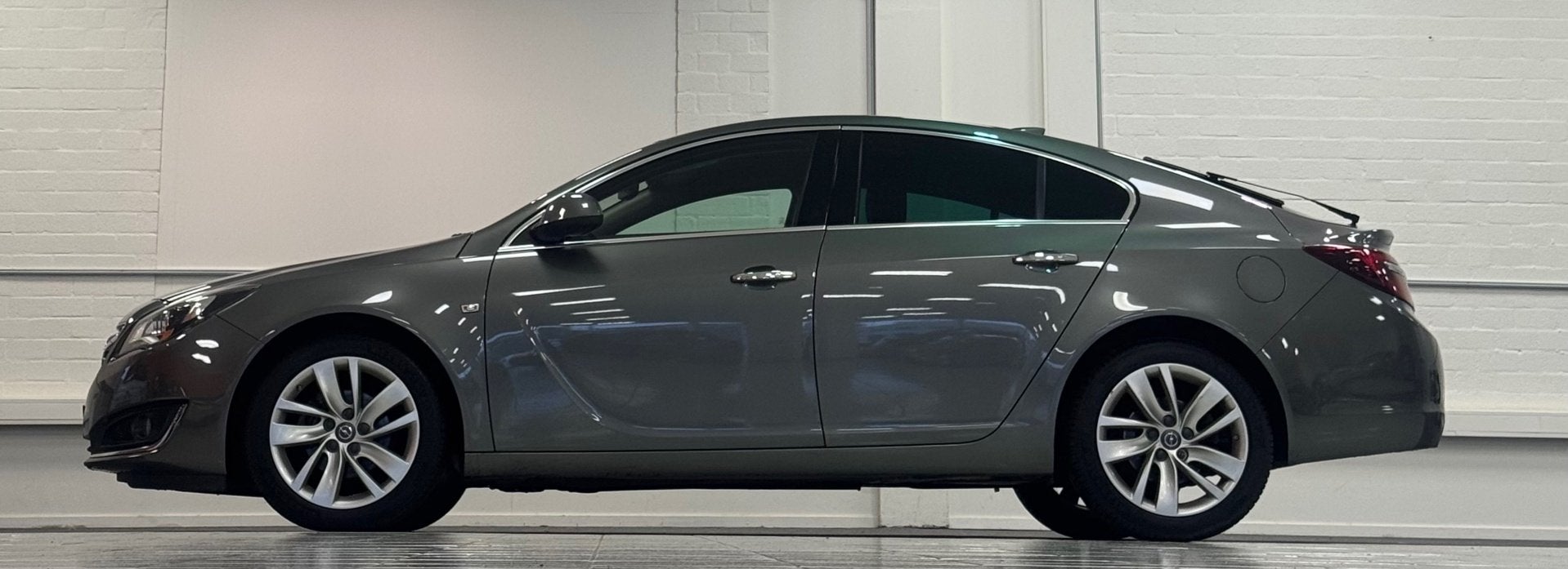 Opel Insignia 1.4 T EcoFLEX Innovation 18"LM Navi Camera Xen, Auto's, Opel, Voorwielaandrijving, 730 kg, Gebruikt, 4 cilinders