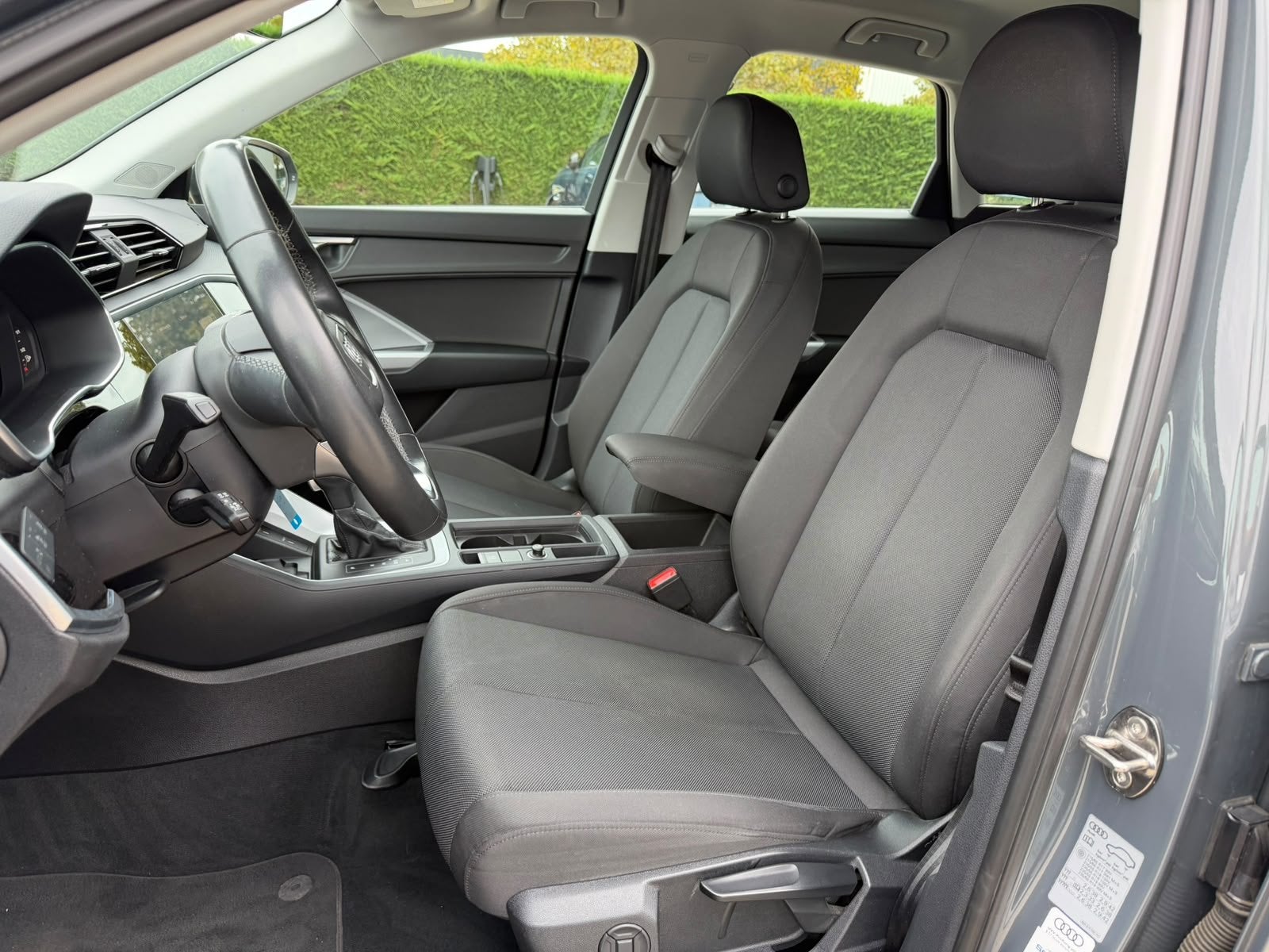 Foto 3 van Audi Q3 45 TFSI e Advanced edition | Stoelverwarming | Navig