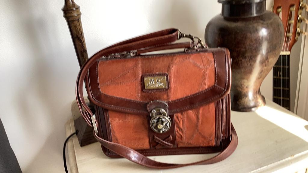 M C MARC CHANTAL leren tas bruin., Ophalen of Verzenden, Zo goed als nieuw, Bruin, Schoudertasje