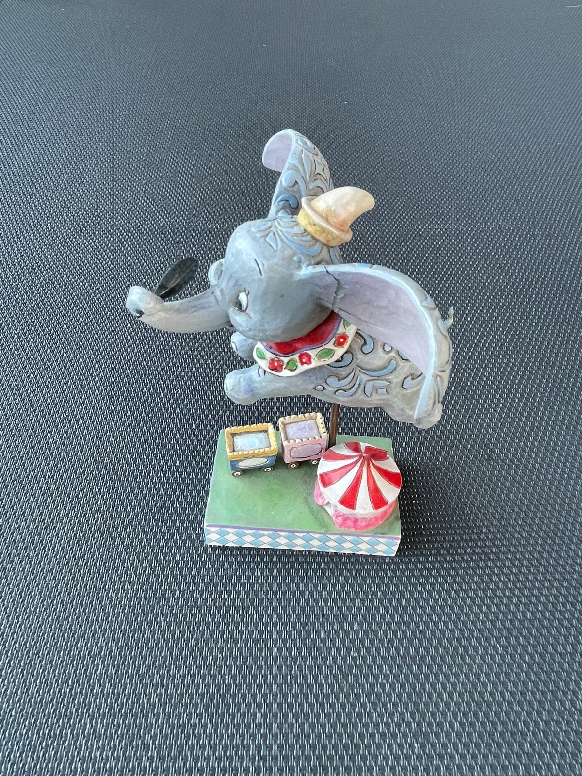 Disney Dumbo beeldje met breuk in oor - Jim Shore, Ophalen of Verzenden, Bambi of Dumbo, Gebruikt, Beeldje of Figuurtje