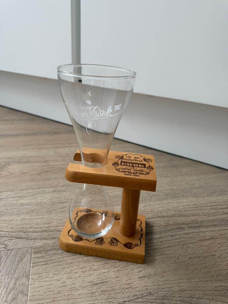 Paul Kwak bierglas met houten houder, Ophalen of Verzenden, Gebruikt, Bruin, Glas