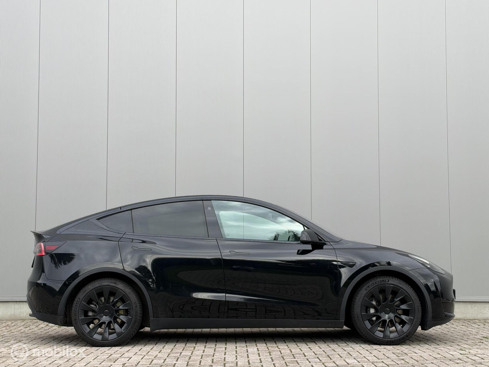 Foto 4 van Tesla Model Y Standard Range LFP | wit interieur | SOH 94%