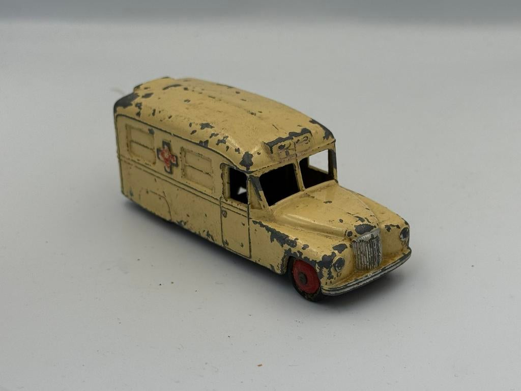 Daimler Ambulanc(1950-1953), Dinky Toys, Ophalen of Verzenden, Zo goed als nieuw, Auto, Dinky Toys