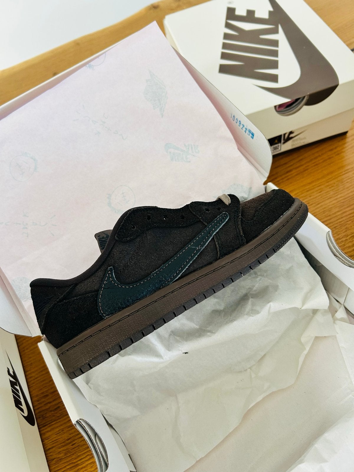 Nike Air Jordan 1 Low Travis Scott Reverse Mocha, Jongen of Meisje, Overige typen, Nieuw, Ophalen of Verzenden