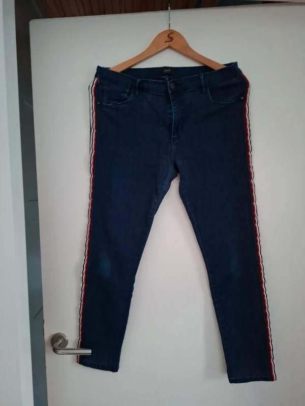 Donkerblauwe lange broek Only met bies, Kleding | Dames, Broeken en Pantalons, Only, Blauw, Ophalen of Verzenden, Zo goed als nieuw