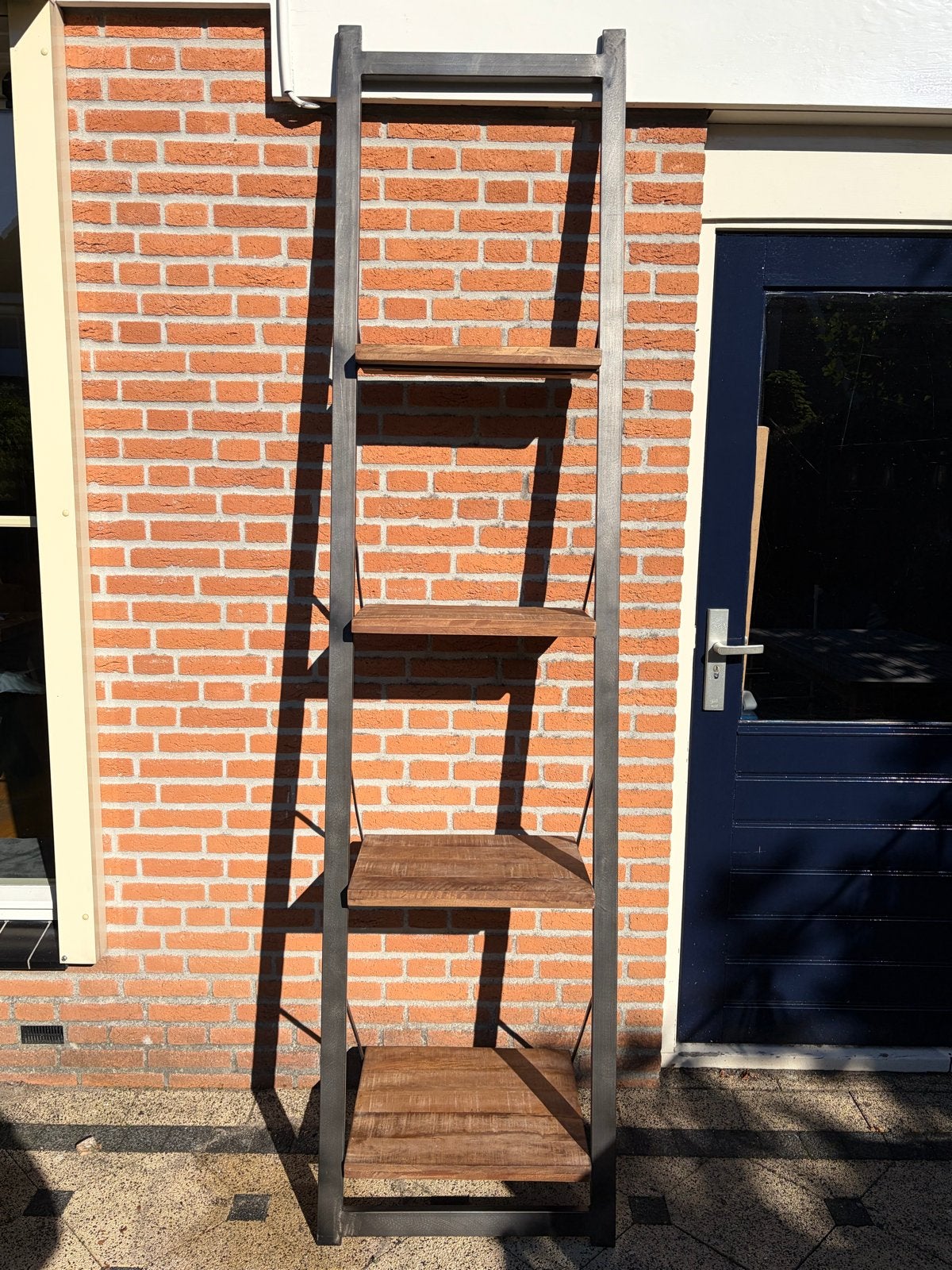 Ladderkast mangohout en metaal, Huis en Inrichting, Ophalen, Zo goed als nieuw