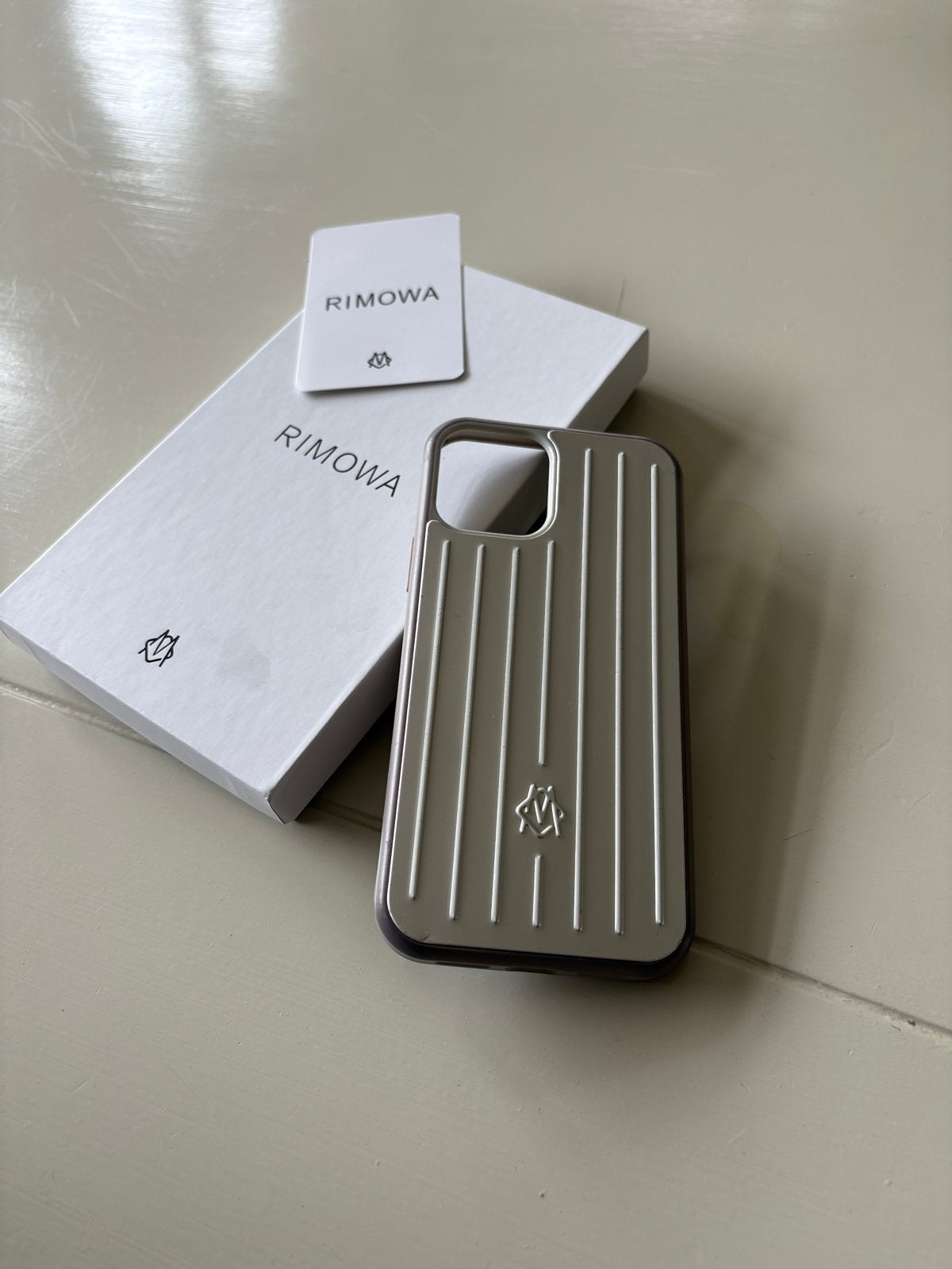 Telefoon hoesje rimowa, Krasbestendig, Hoesje of Tasje, Ophalen of Verzenden, Zo goed als nieuw