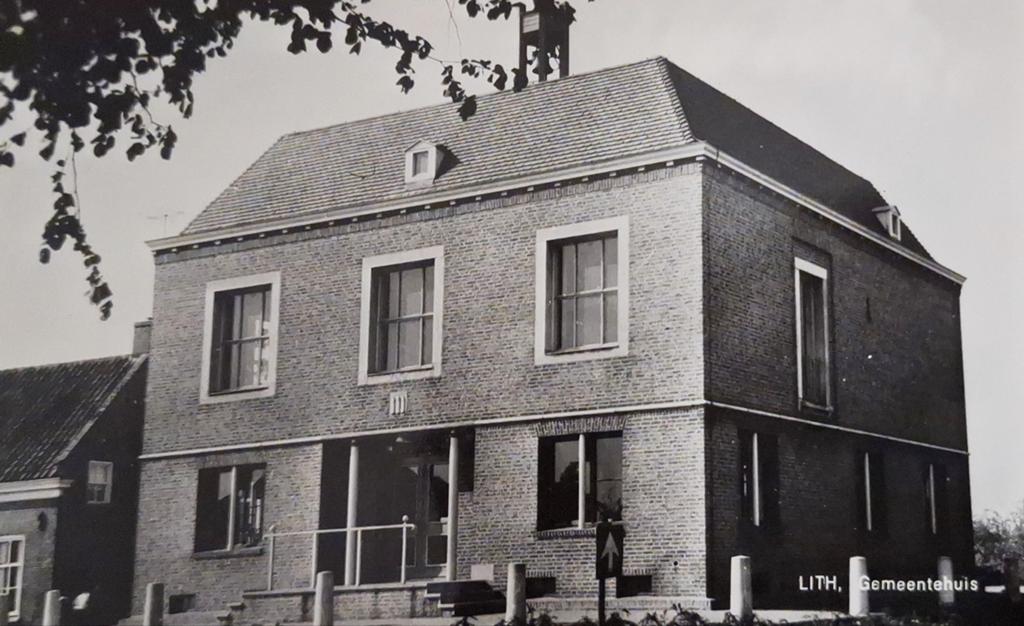 Fotokaart Lith - Gemeentehuis - 1963, Ophalen of Verzenden, 1960 tot 1980, Ongelopen, Noord-Brabant