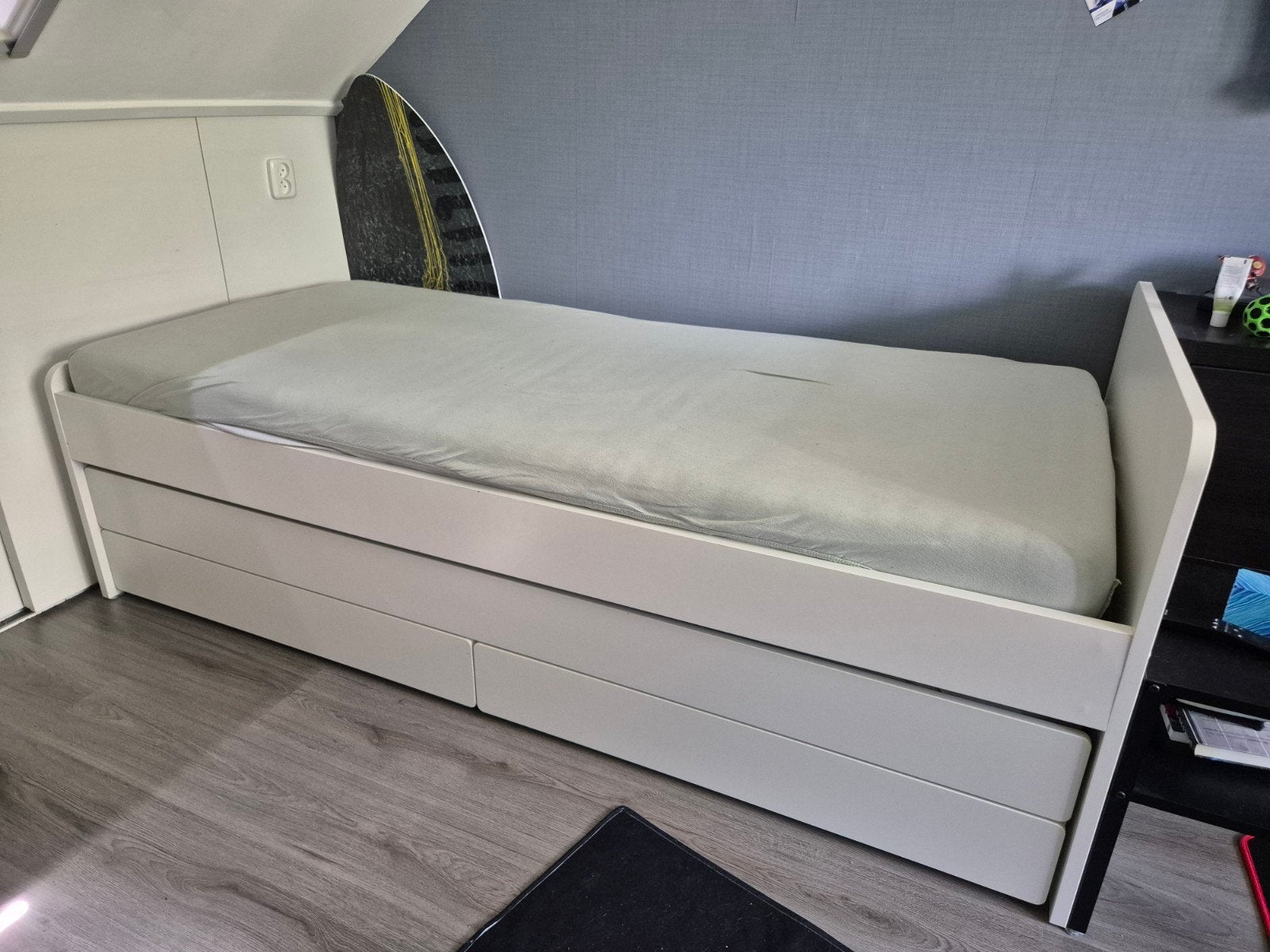 Eenpersoons bed met lades en logeerbed Ikea släkt, Huis en Inrichting, Slaapkamer | Slaapbanken, Ophalen, Gebruikt, 90 cm, Eenpersoons