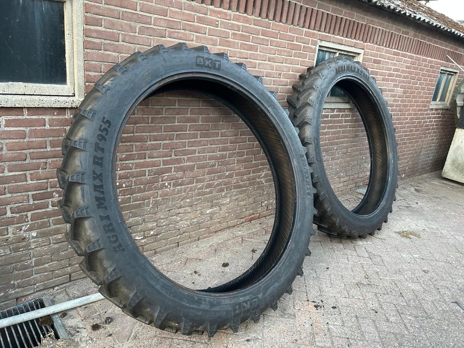 BKT 270/95/R54 aliance 270/95R54 aanbouwdelen mustang, Ophalen