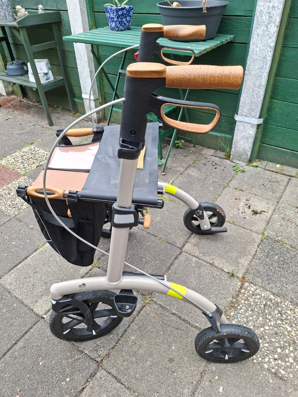 Saljol allround rollator, Ophalen, Opvouwbaar, Zo goed als nieuw
