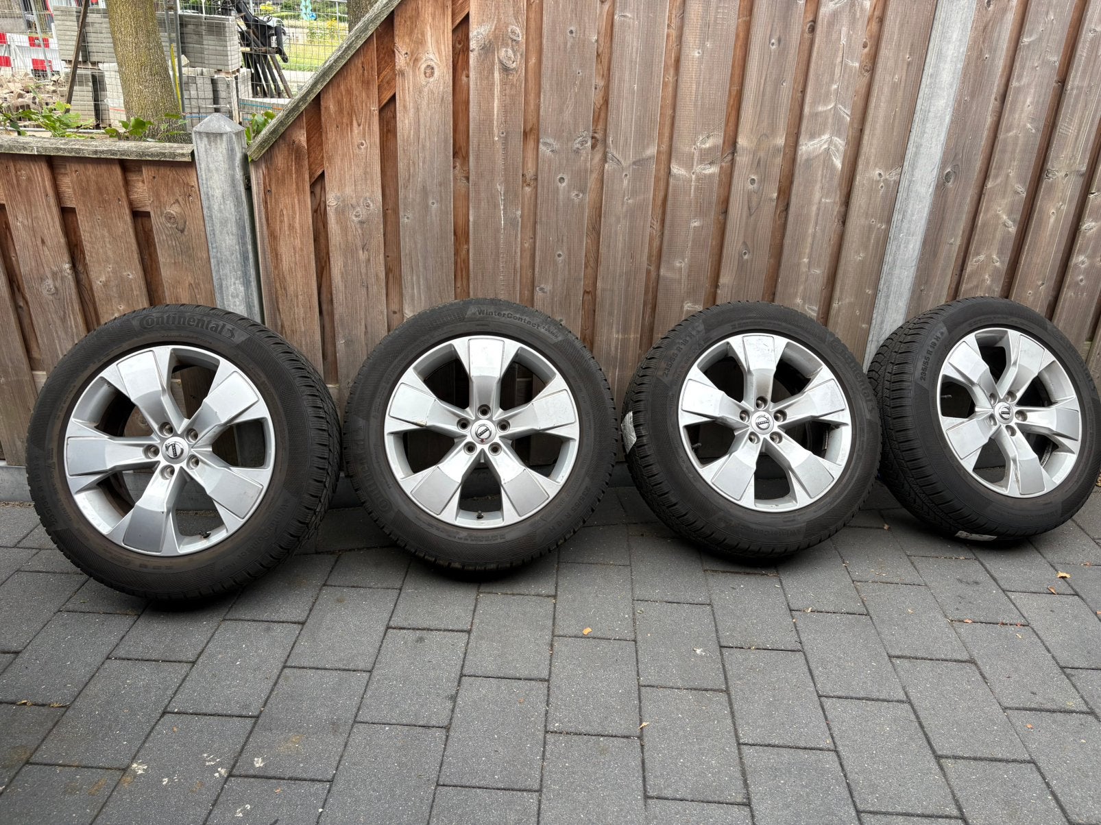 Originele Volvo velgen met winterbanden, Auto-onderdelen, Banden en Velgen, Ophalen, 18 inch, Banden en Velgen, Winterbanden