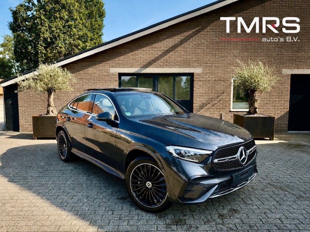 Mercedes-Benz GLC 300de Coupe 4Matic Panoramadak Ambiance !!, Mercedes-Benz, Hybride Elektrisch/Diesel, Ophalen, Automaat
