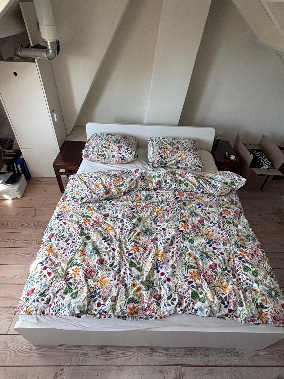 IKEA bed 160x200cm met twee 80x200cm matrassen, Ophalen, Gebruikt, Wit, Tweepersoons
