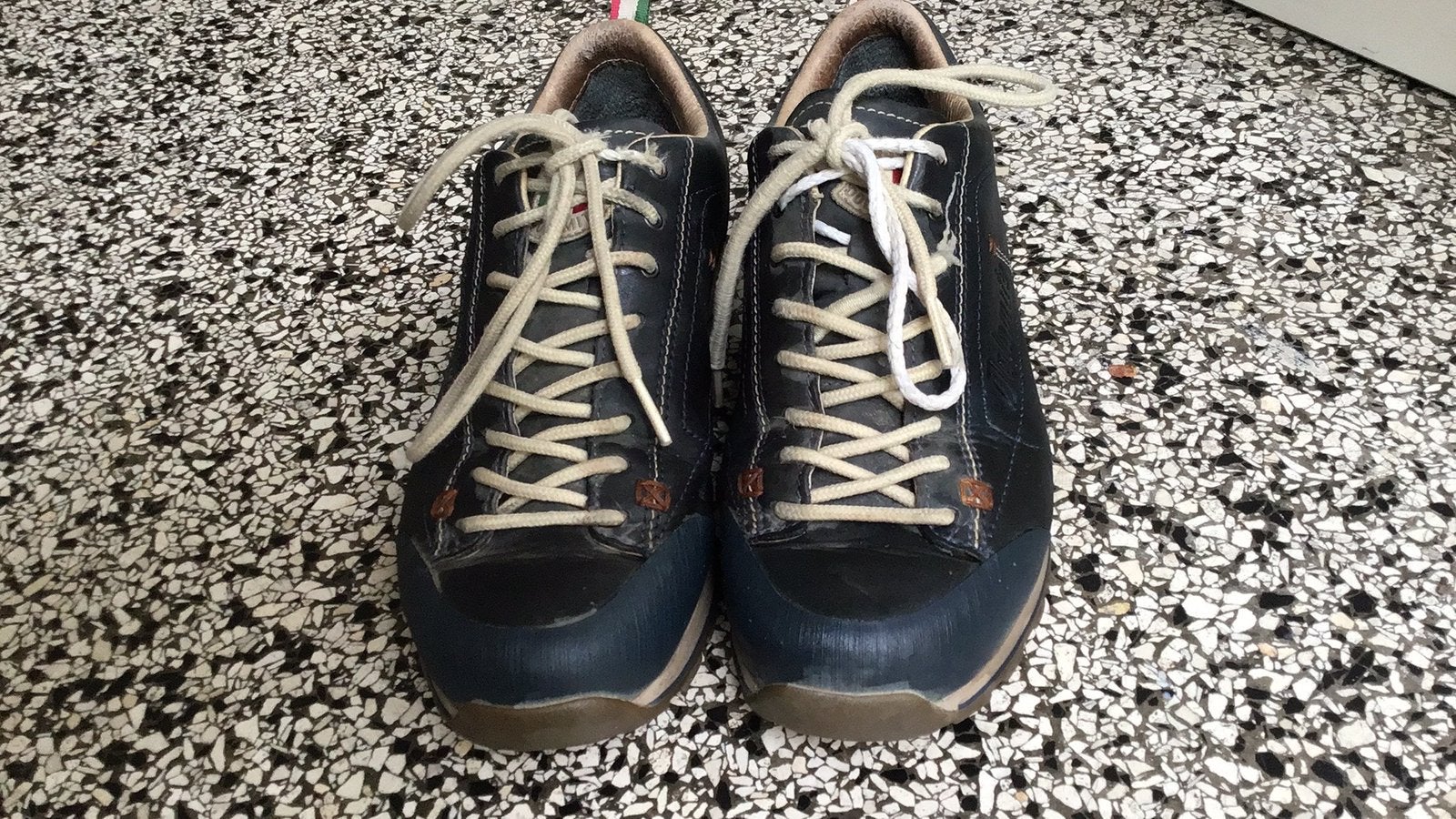 DOLOMITE gore-tex blauwe wandelschoenen in maat 37,5 IZGS, Blauw, Zo goed als nieuw, Wandelschoenen, Ophalen of Verzenden