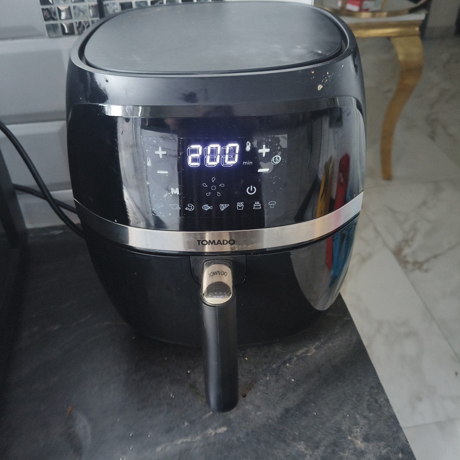 Tomado Airfryer - Zo goed als nieuw, Witgoed en Apparatuur, Airfryers, Ophalen of Verzenden, Zo goed als nieuw, Airfryer, 1000 t/m 1499 gram