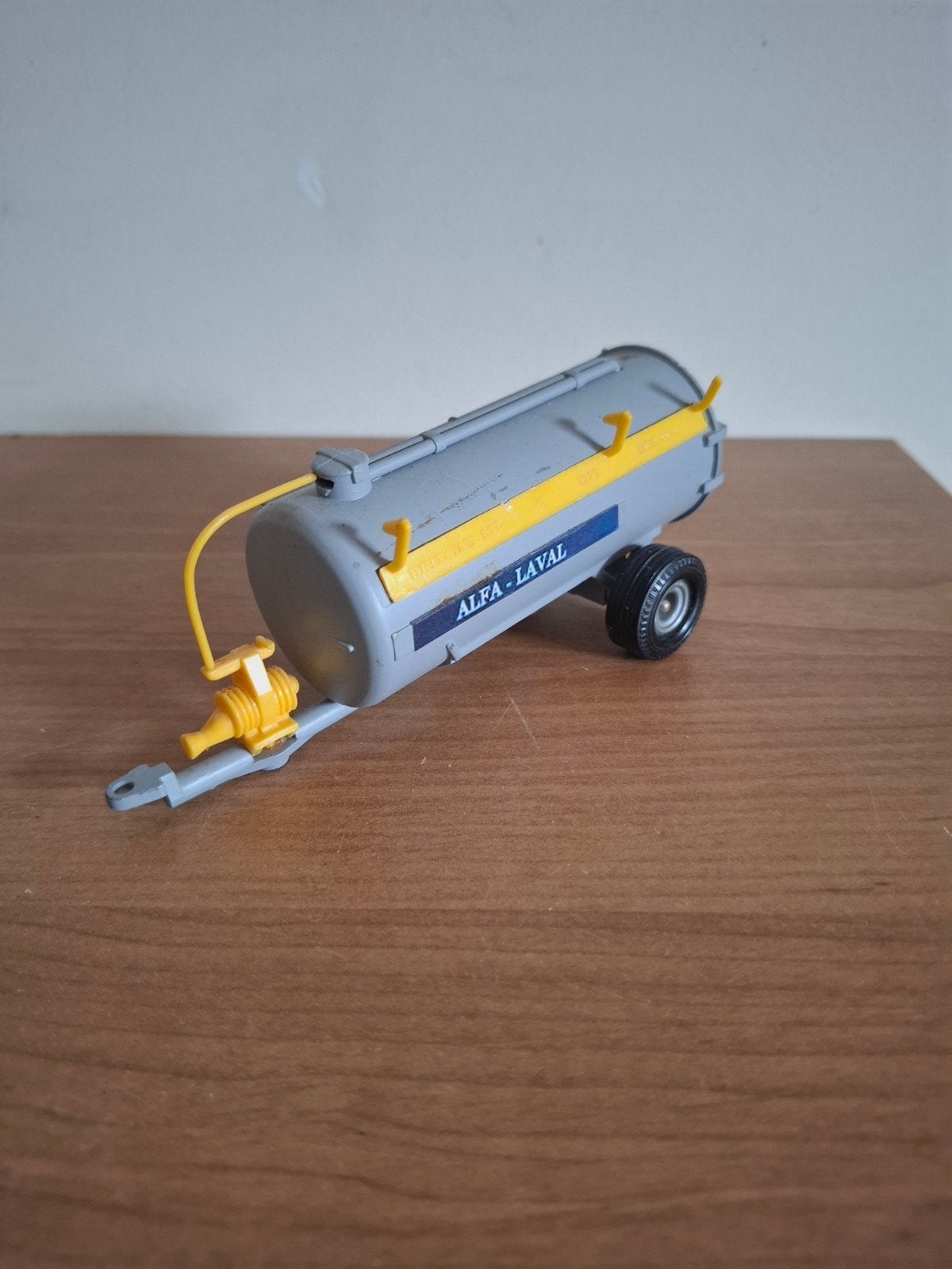 Britains Alfa Laval giertank, Ophalen of Verzenden, Gebruikt, Tractor of Landbouw, Britains