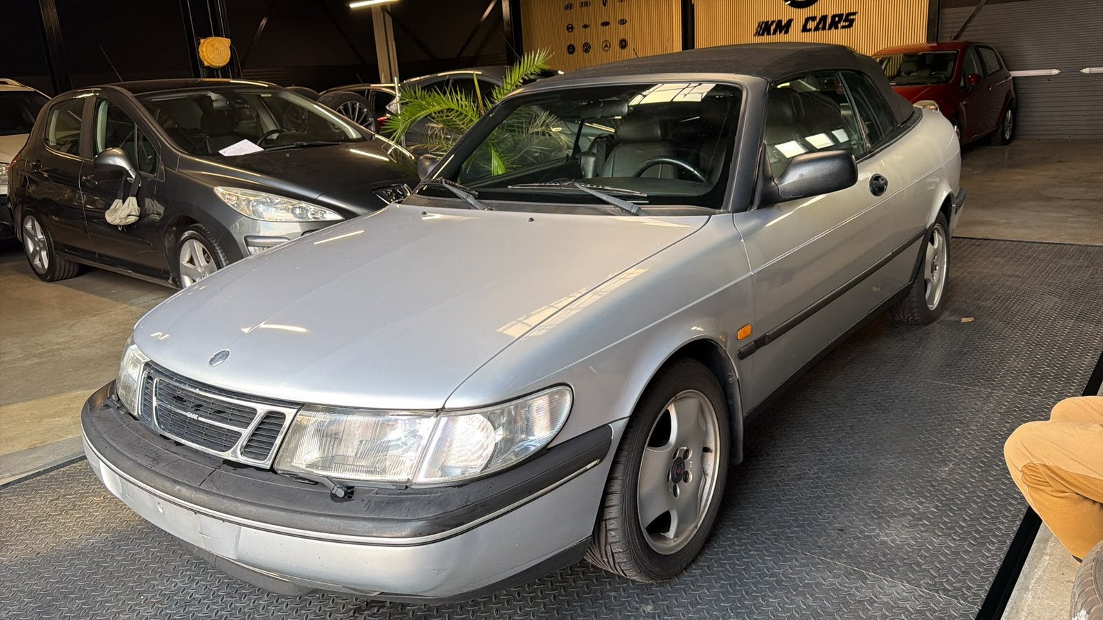 Saab 900 NG 2.3 SE Cabriolet, Zwart, 4 cilinders, 2300 cc, Leder