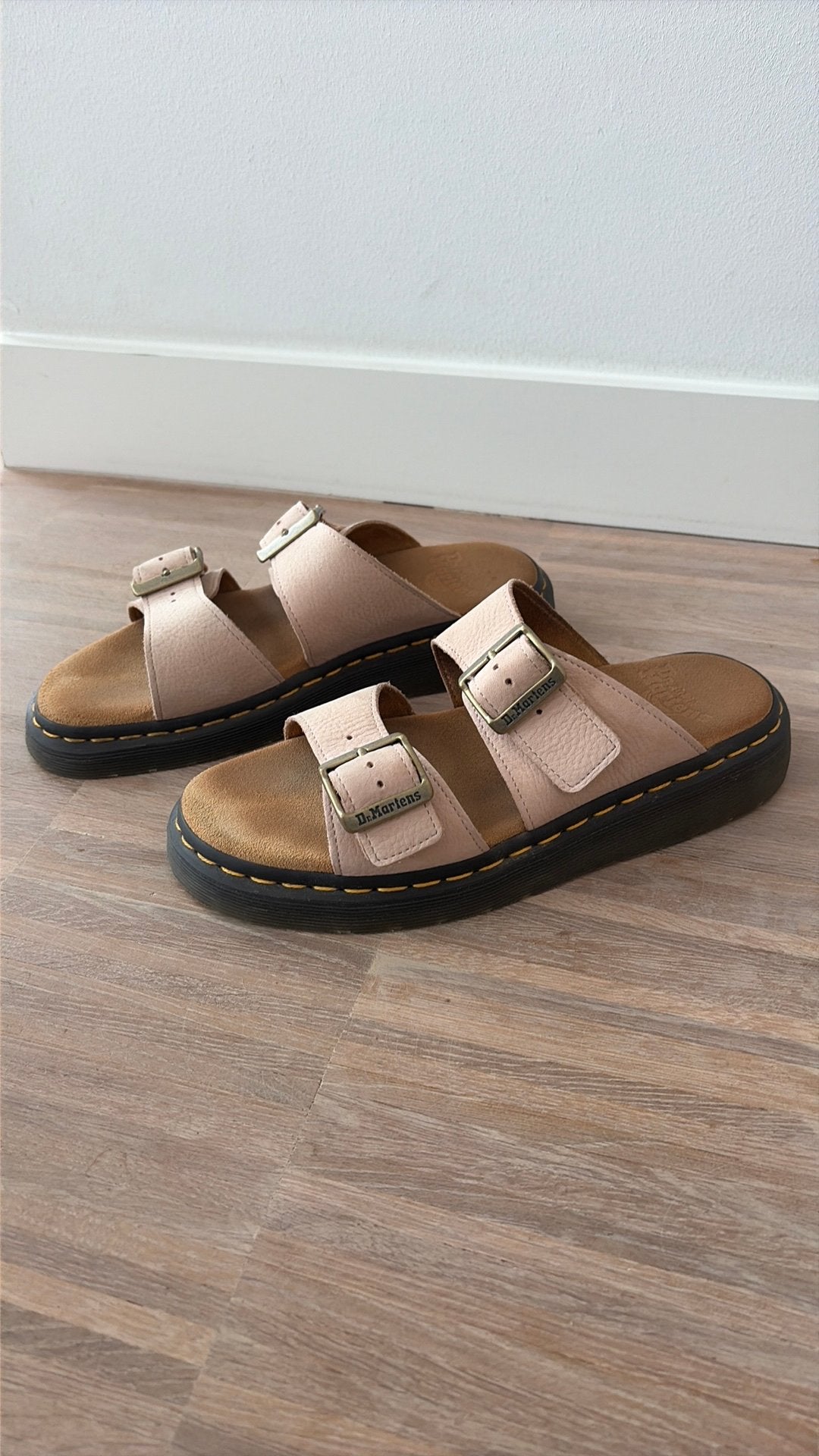 Dr. Martens Josef Powder Pink Sandalen EU 39, Roze, Sandalen of Muiltjes, Ophalen of Verzenden, Dr. Martens