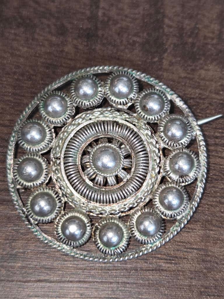 Antieke Zeeuwse broche, Ophalen of Verzenden, Zilver, Zilver