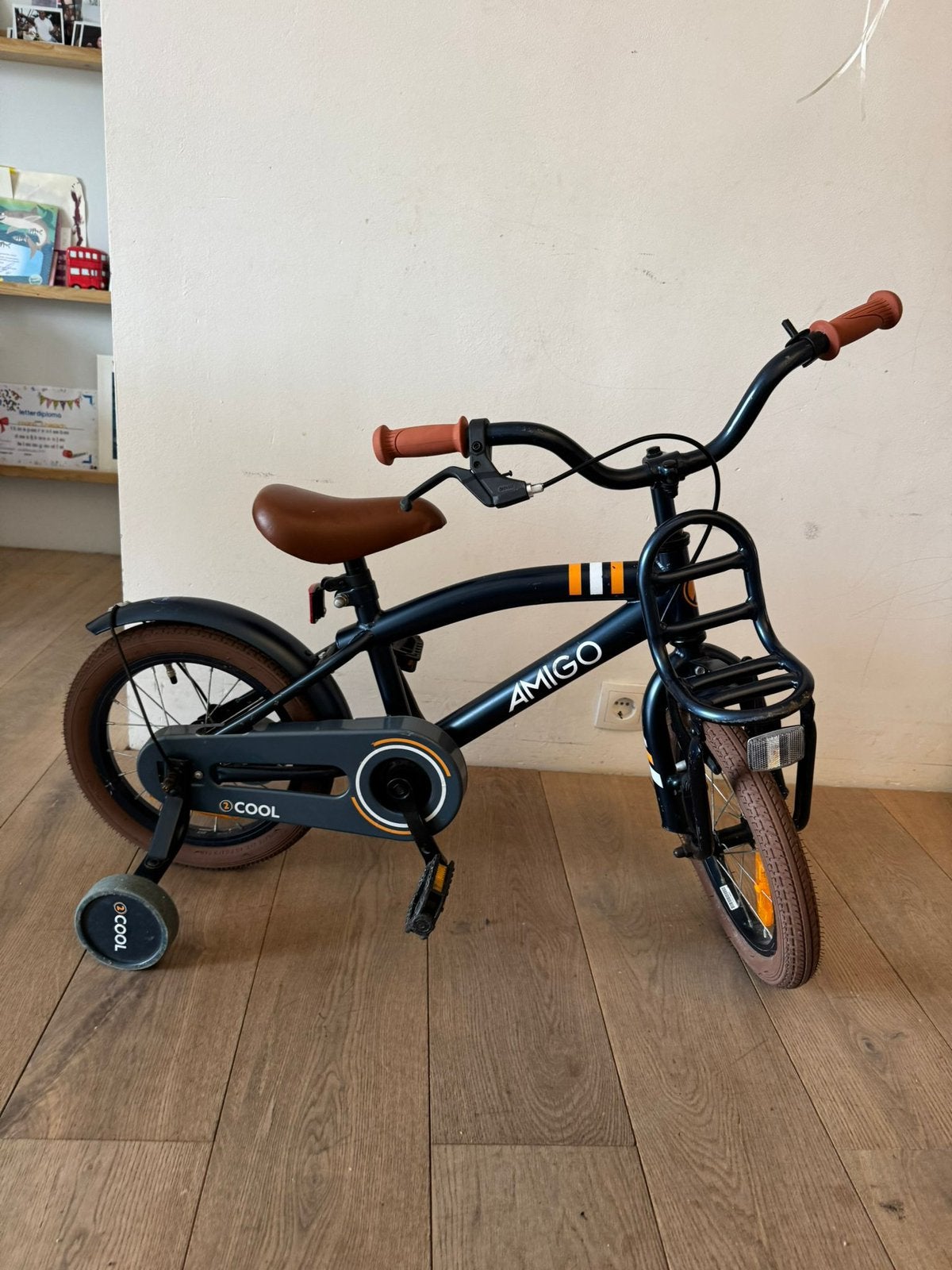 Amigo 2 cool kinderfiets 14 inch, Fietsen en Brommers, Fietsen | Kinderfietsjes, Ophalen, Terugtraprem, Zijwieltjes, Gebruikt