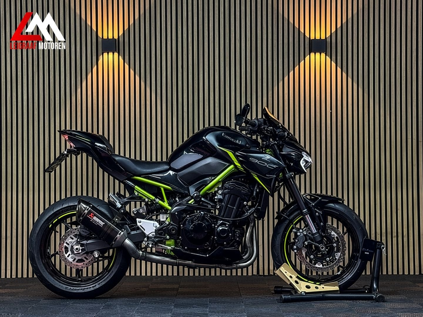 KAWASAKI Z900 PERFORMANCE - Volledige Akrapovic - TFT Scherm, 4 cilinders, 948 cc, Bedrijf, Onbekend