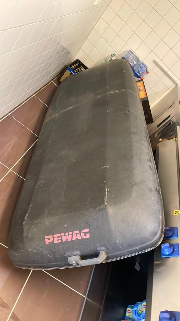 Polyester Skibox 220x90x20 merk pewag, Ophalen, Gebruikt