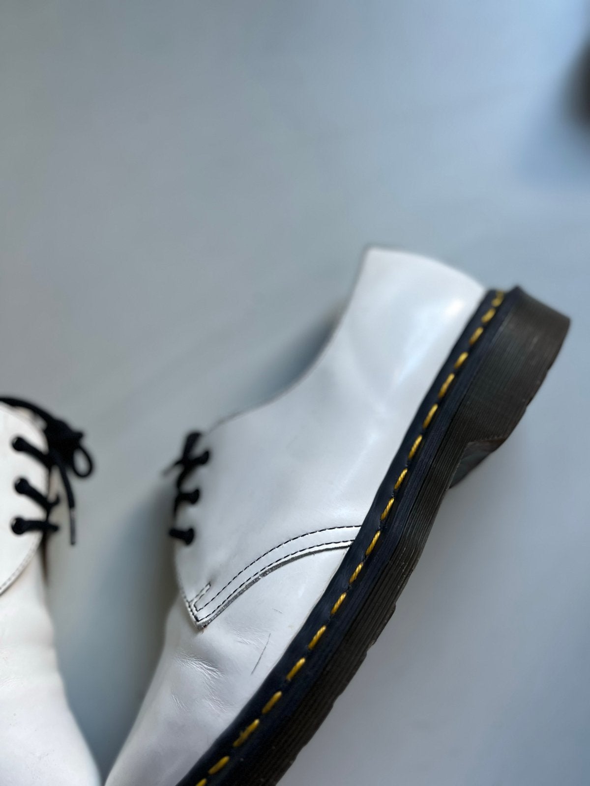 Dr. Martens x Comme des Garçons Schoenen Maat 41, Kleding | Dames, Ophalen of Verzenden, Gedragen, Wit, Schoenen met lage hakken