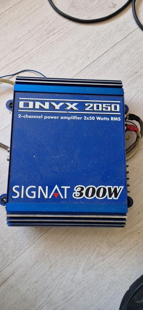 Signat Onyx 2050 2-kanaals versterker 2x50W RMS, Ophalen, Gebruikt, Universele onderdelen