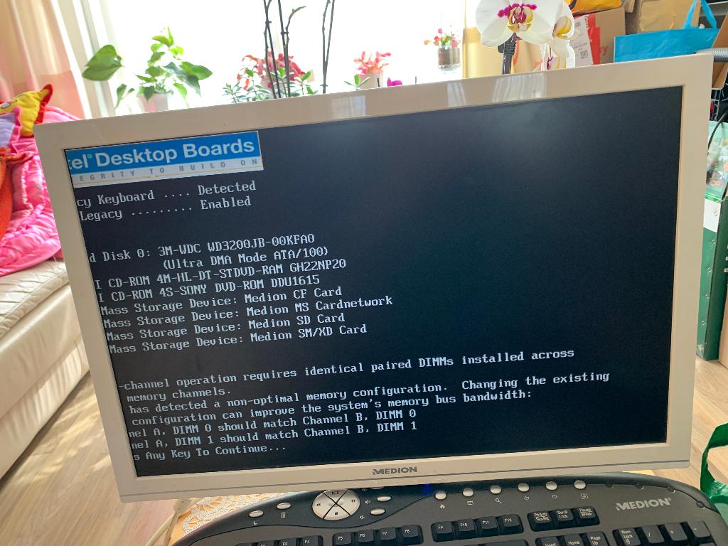 Computer scherm van Medion, Ophalen, 15 inch, Medion, Zo goed als nieuw